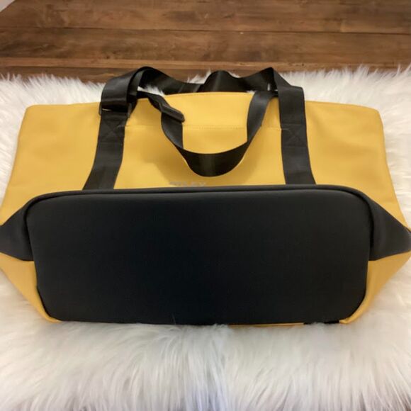 Atley James Bradshaw Travel Tote in Yellow/Black Adjustable Srtap NWT - Picture 5 of 9